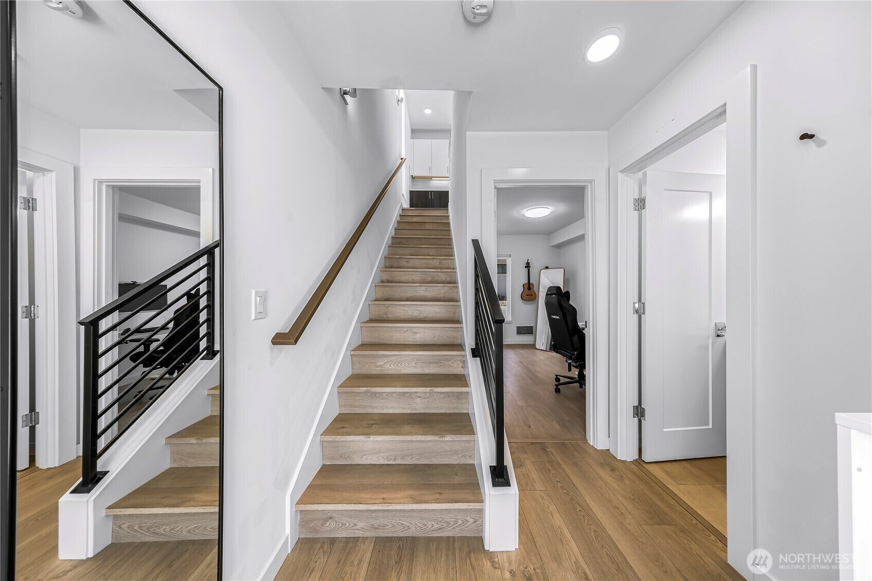 Property Photo: 6511 Phinney Avenue N A WA 98103