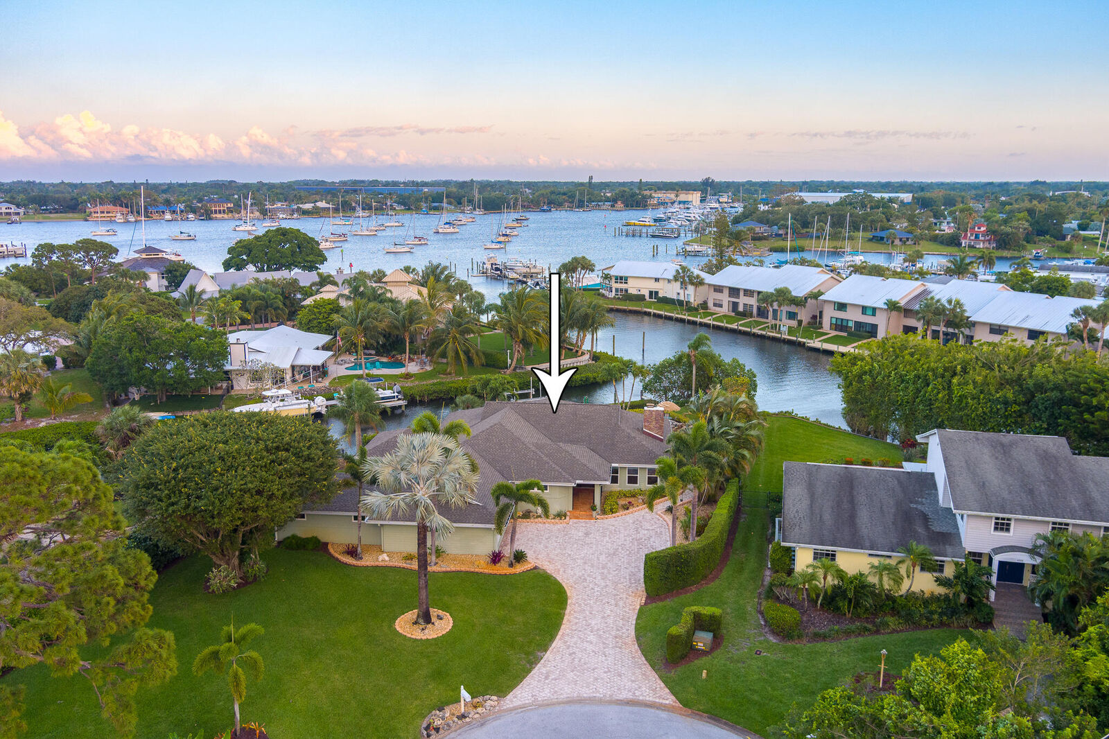 Property Photo:  4020 SE Whiticar Way  FL 34997 