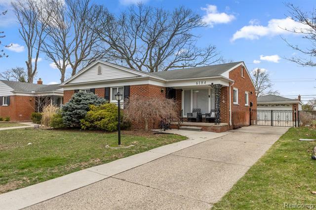 Property Photo: 6184 Dwight Street MI 48127