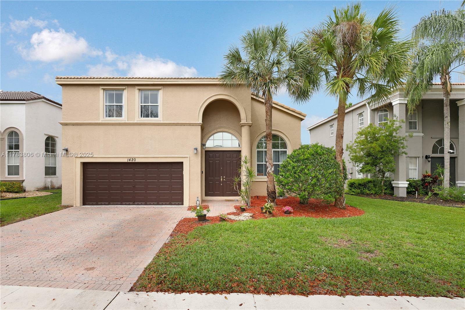 Property Photo: 1420 SW 171st Ter FL 33027