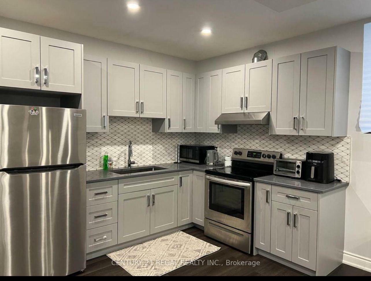 Property Photo: 121 Appleyard Avenue ON L4H 4N3