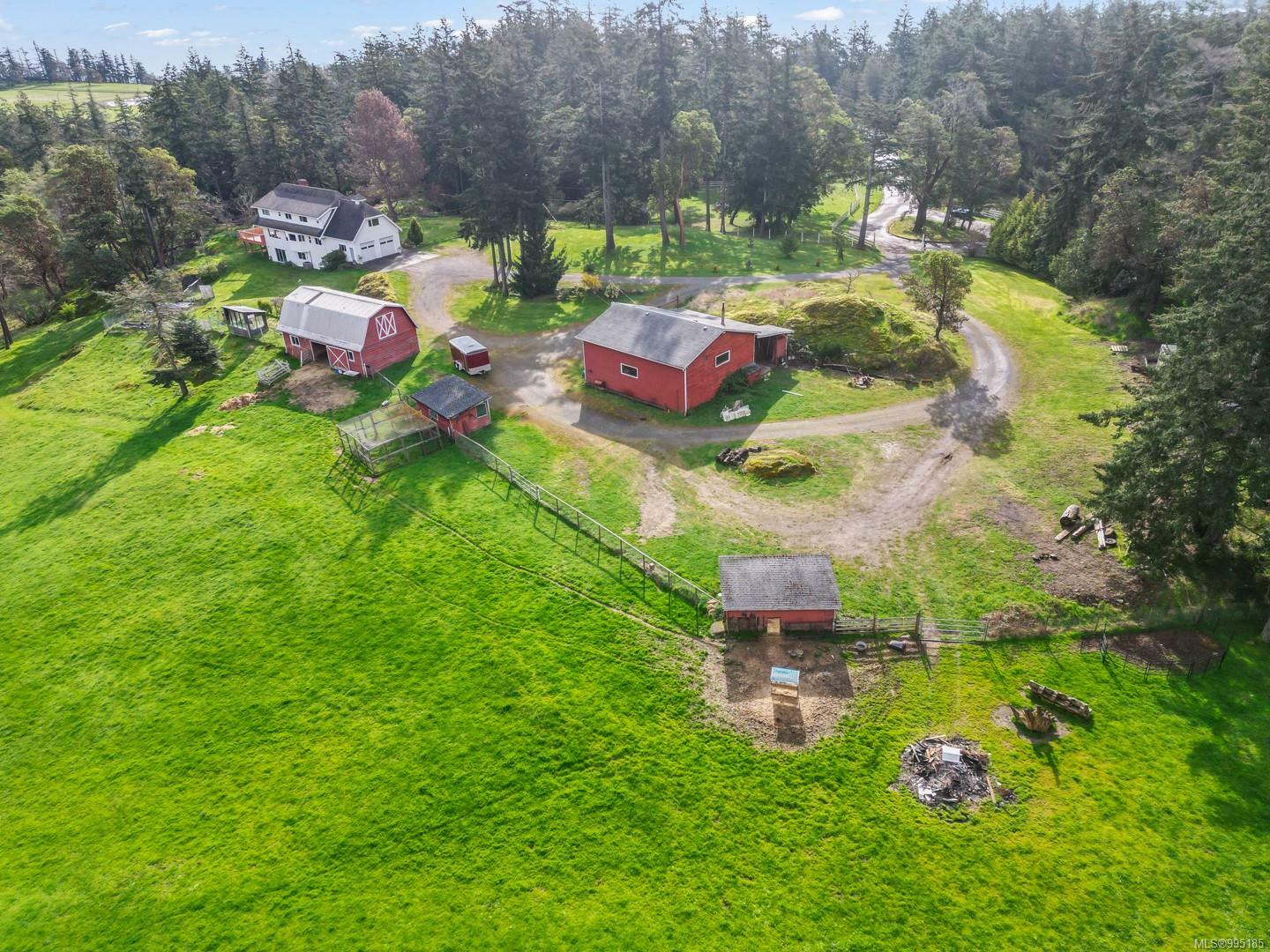 Property Photo: 561 Boblaw Pl BC V9C 3Z1