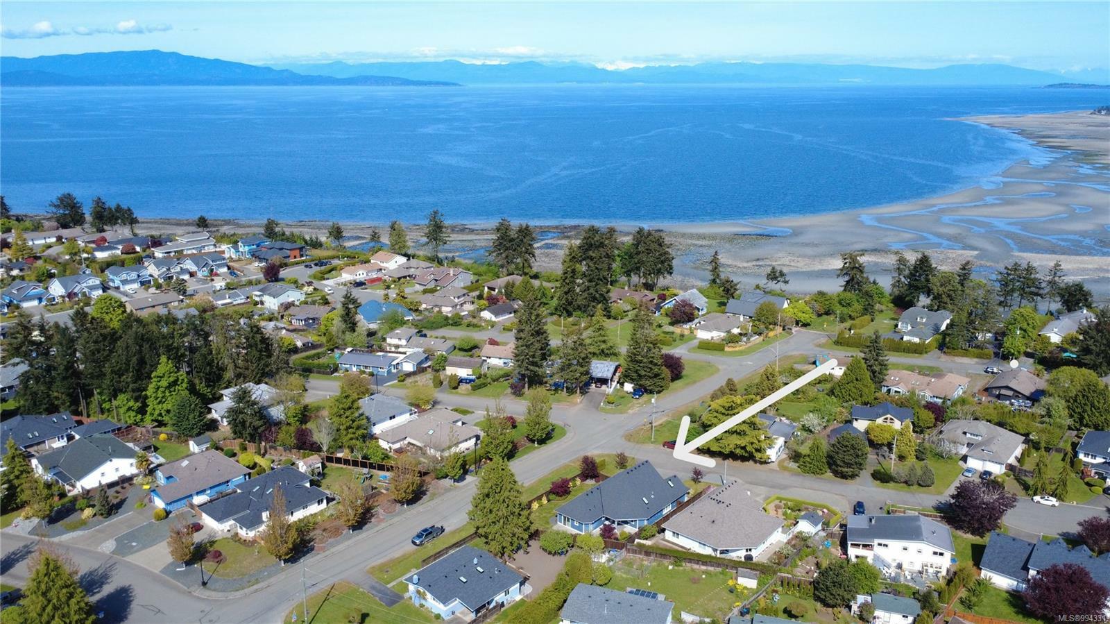 Property Photo: 393 Wisteria St BC V9P 1C6