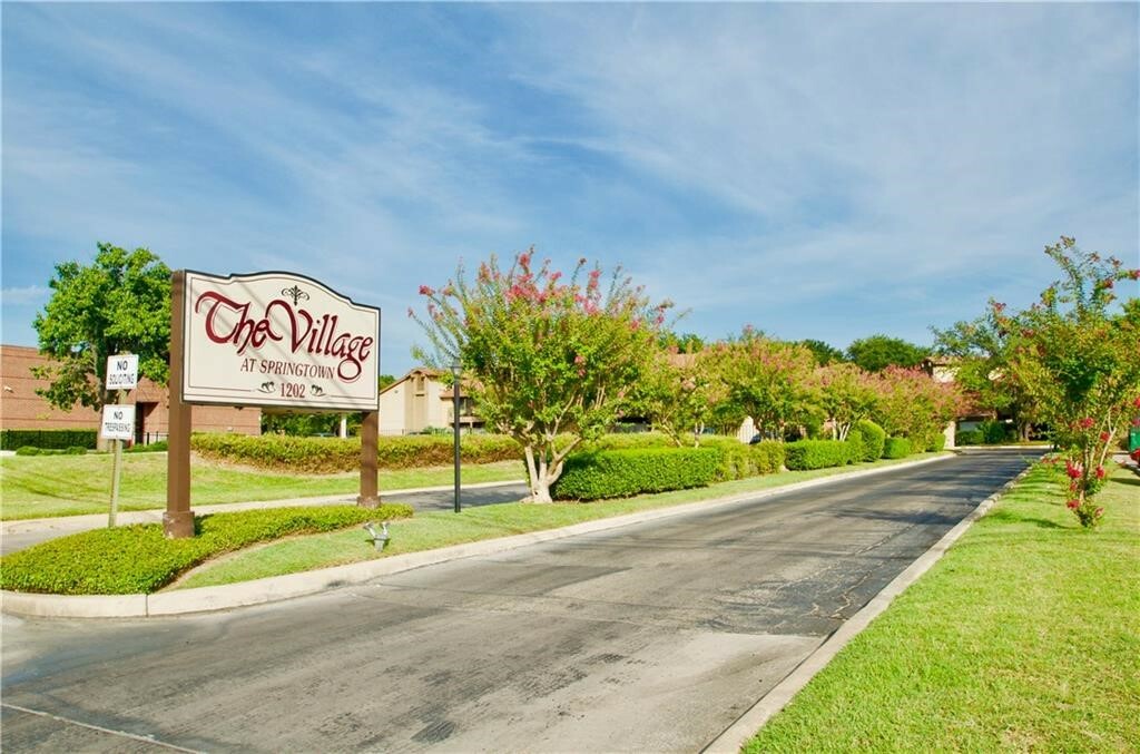 Property Photo: 1202 Thorpe Lane 211 TX 78666