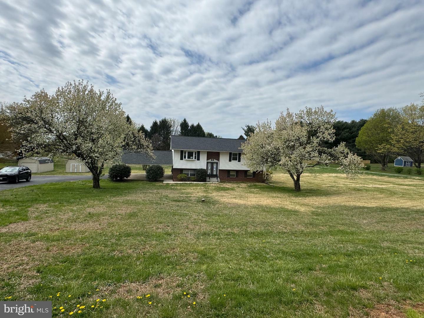 Property Photo: 2502 Braddock Road MD 21771