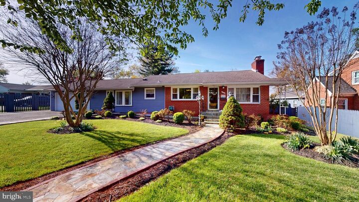 Property Photo:  1912 Arcola Avenue  MD 20902 