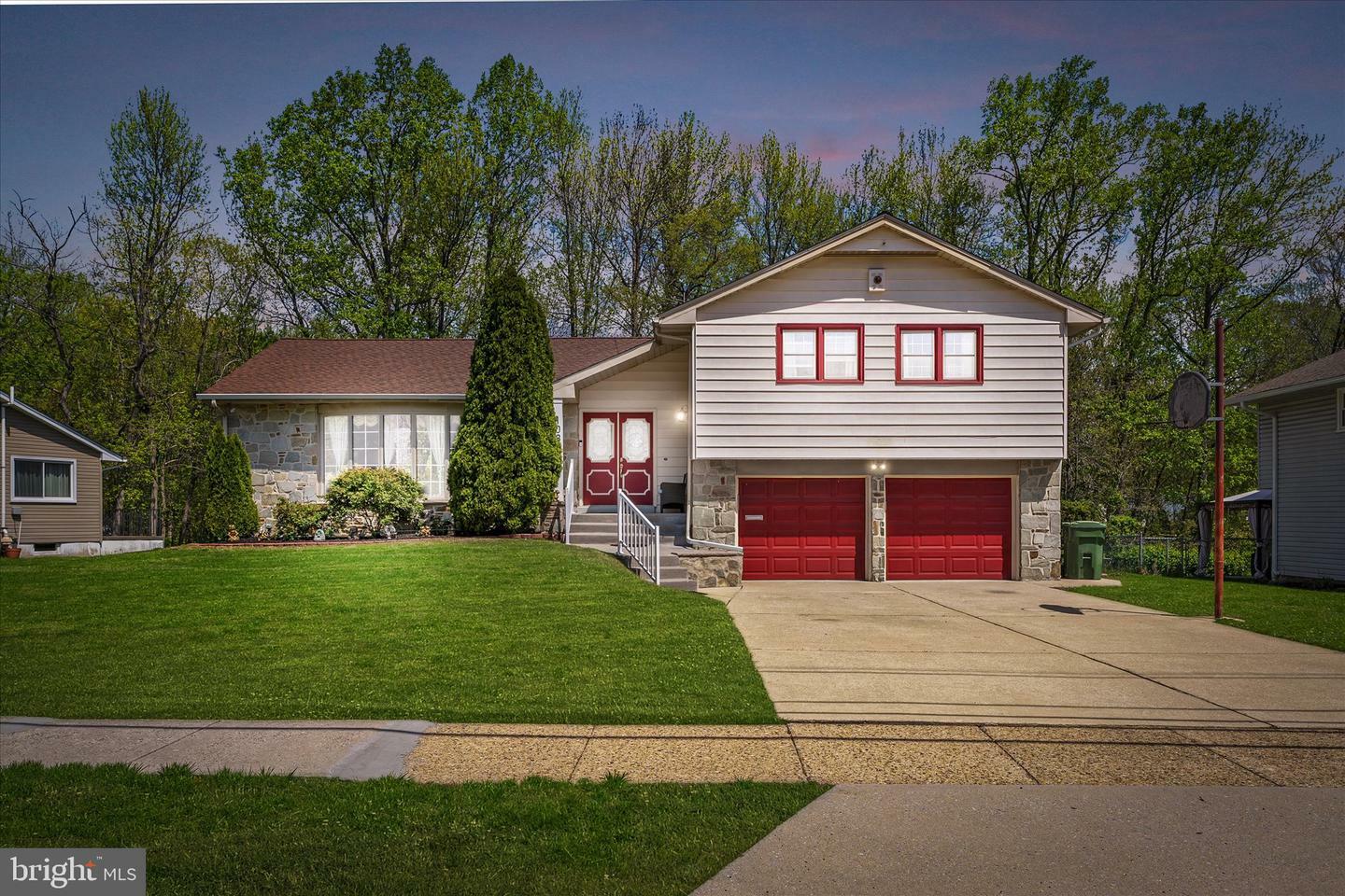108 Mansfield Boulevard S  Cherry Hill NJ 08034 photo
