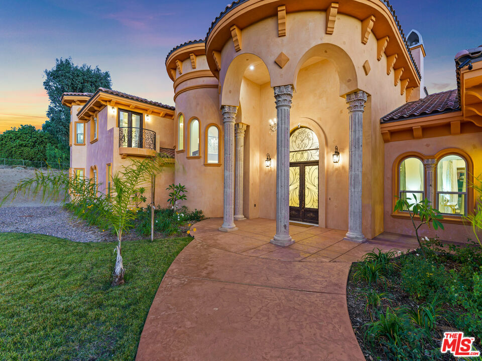 Property Photo: 14420 Merlot Ct CA 92508