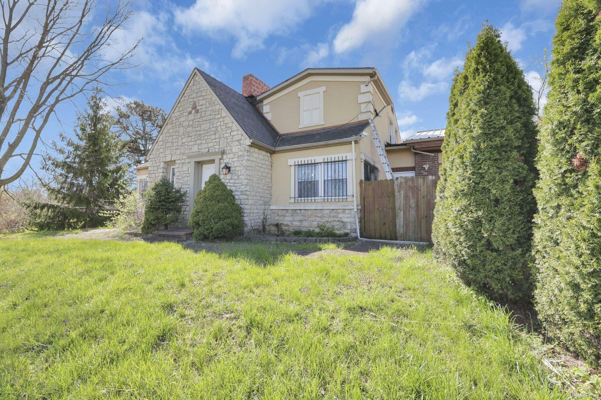 Property Photo: 1931 W Broad Street OH 43223