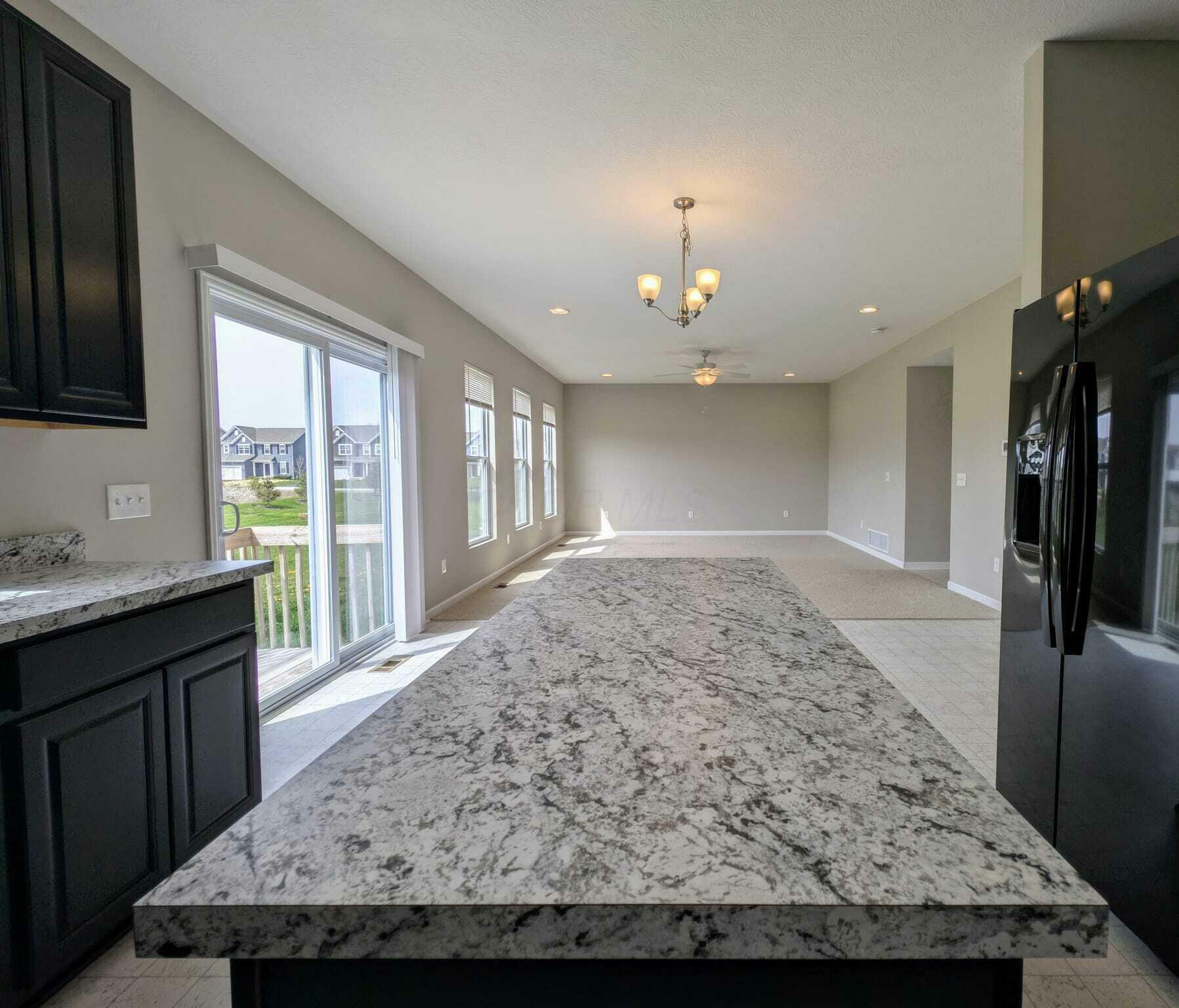 Property Photo:  6658 Constitution Way  OH 43065 