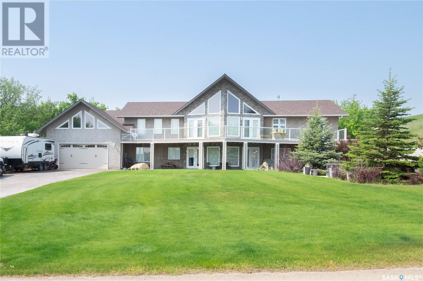 Property Photo:  49 Taylor Street  SK S0G 2Y0 
