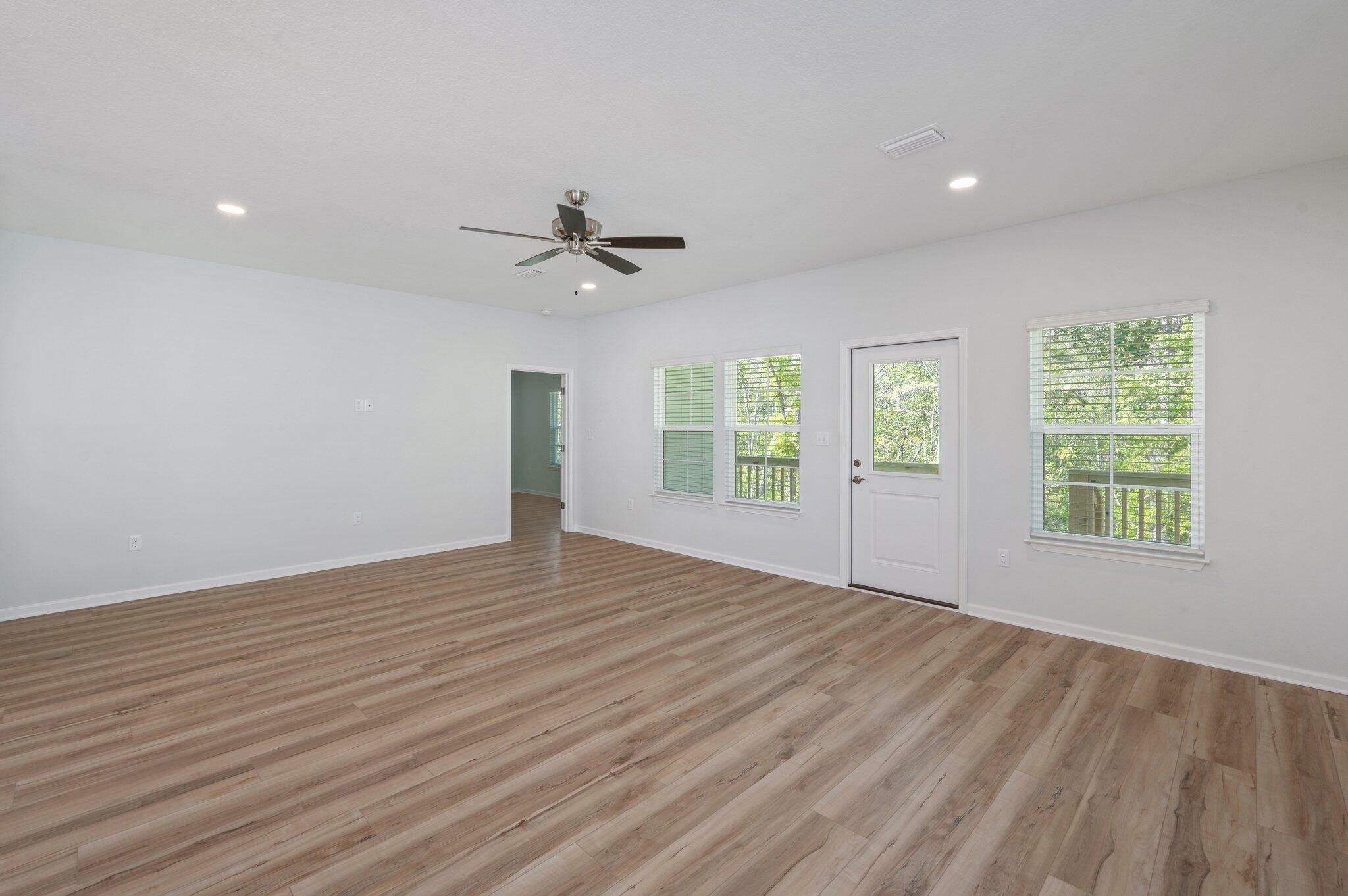 Property Photo: 34 Riverwalk Circle FL 32439