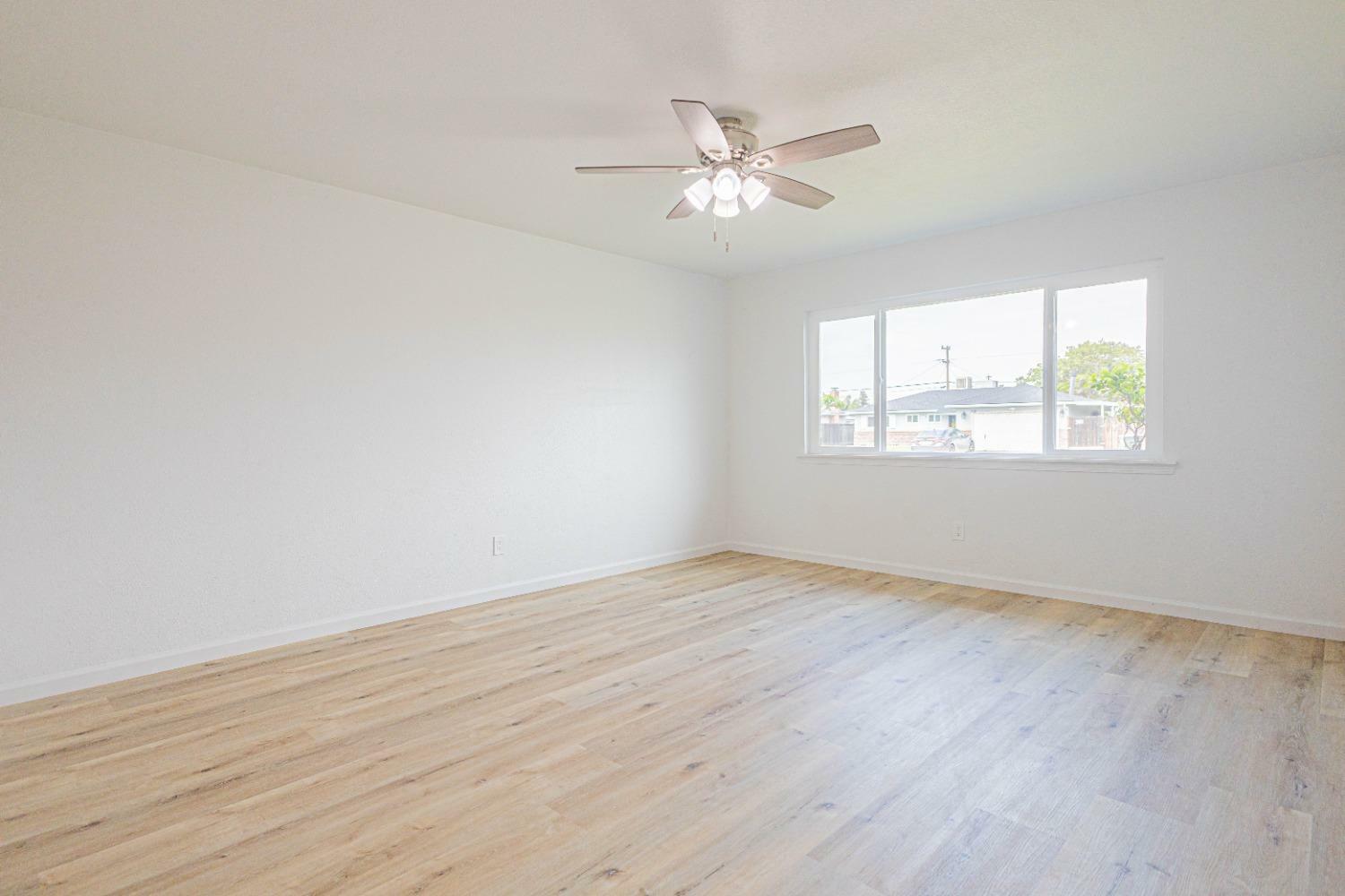 Property Photo: 852 W San Gabriel Avenue CA 93612