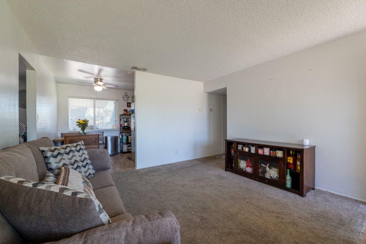 Property Photo: 4363 N Eddy Avenue CA 93727