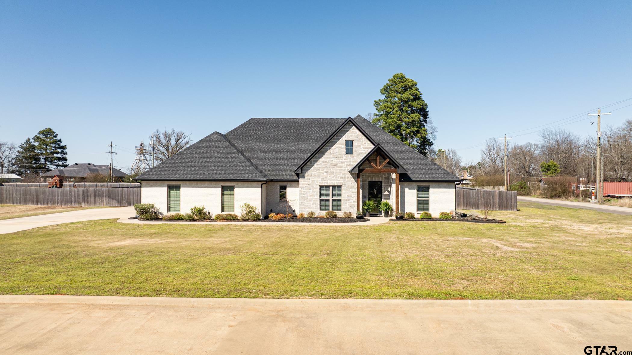 Property Photo:  4501 Windsor Park Ln  TX 75662 