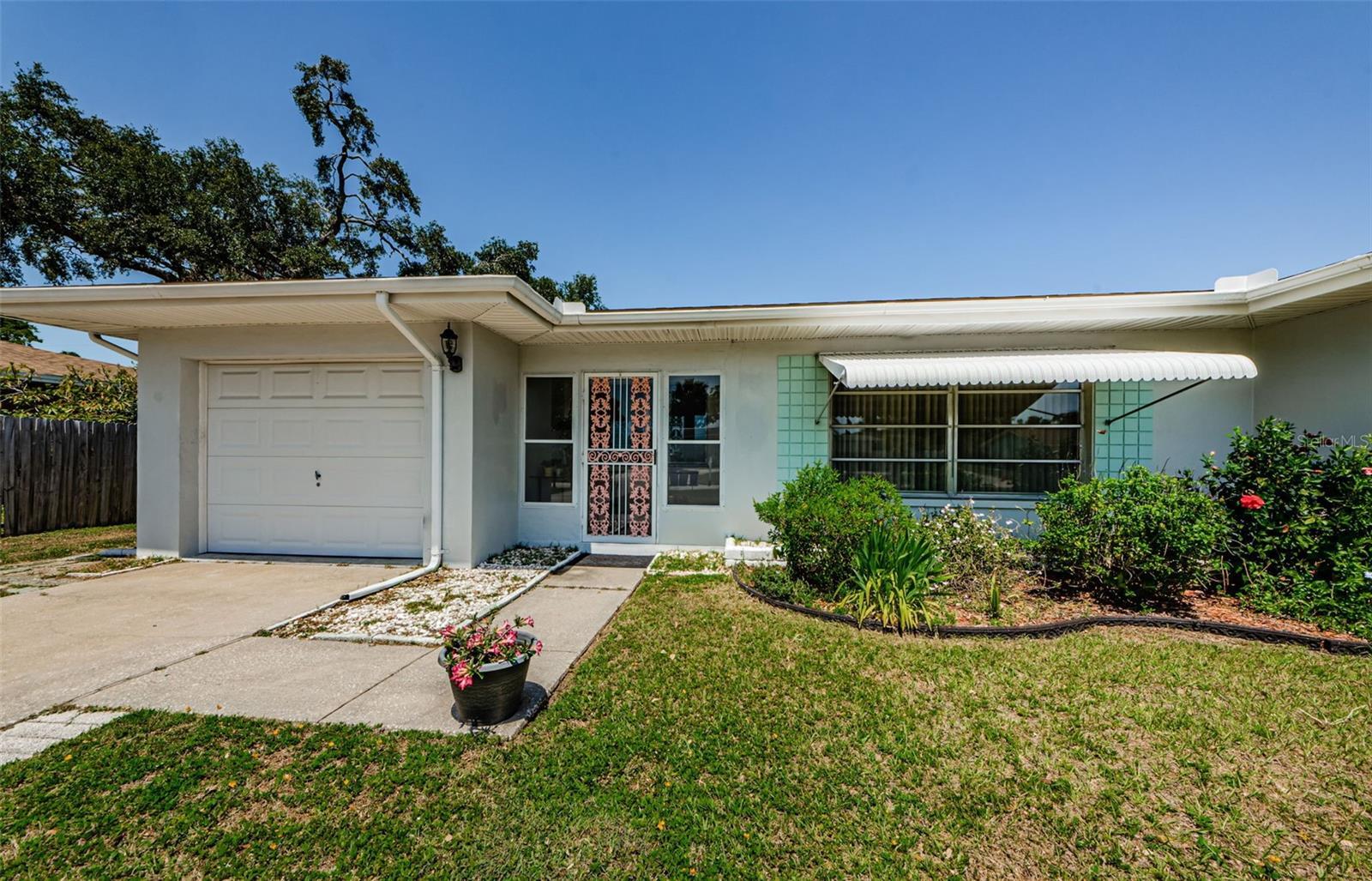 Property Photo: 1524 Lemon Street FL 33756