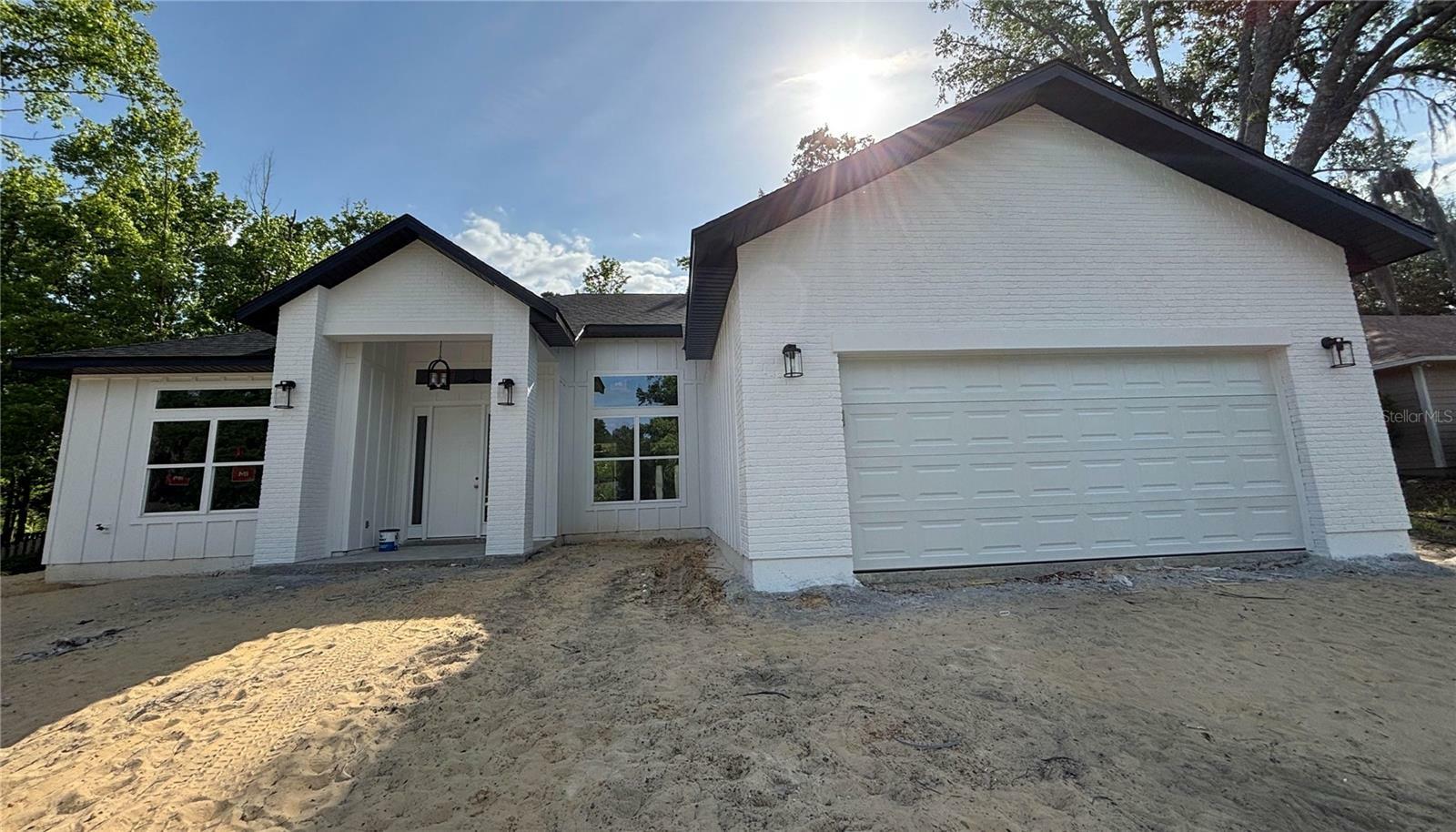 Property Photo: 10616 NW 61st Terrace FL 32615