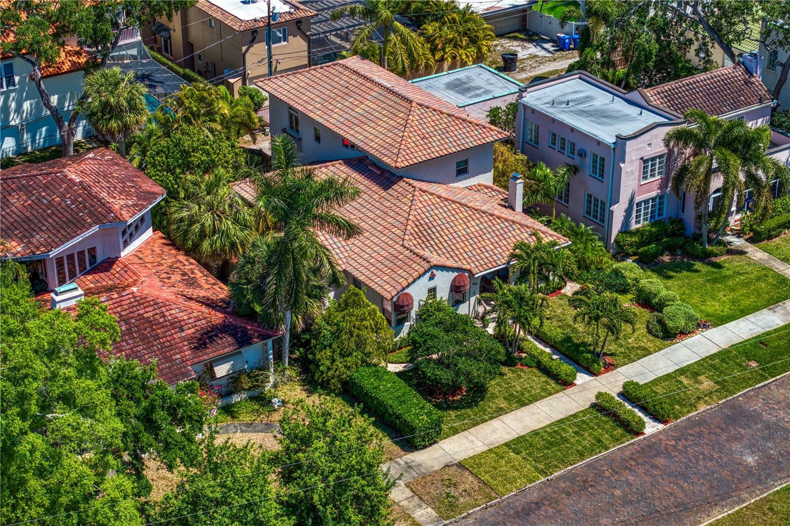 Property Photo: 2421 Brevard Road NE FL 33704