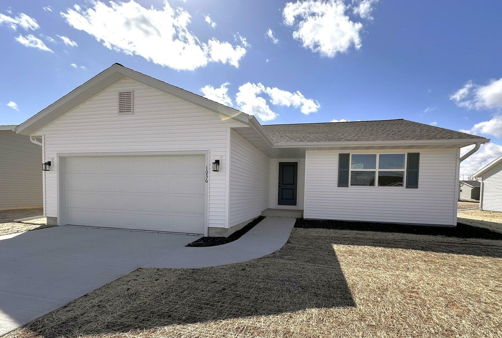 Property Photo: 1036 McNish Ct WI 53085