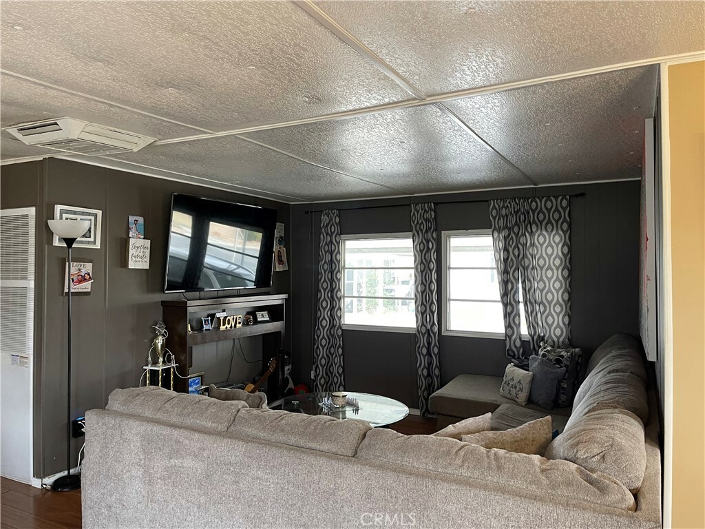 Property Photo:  2205 W Acacia Avenue 85  CA 92545 