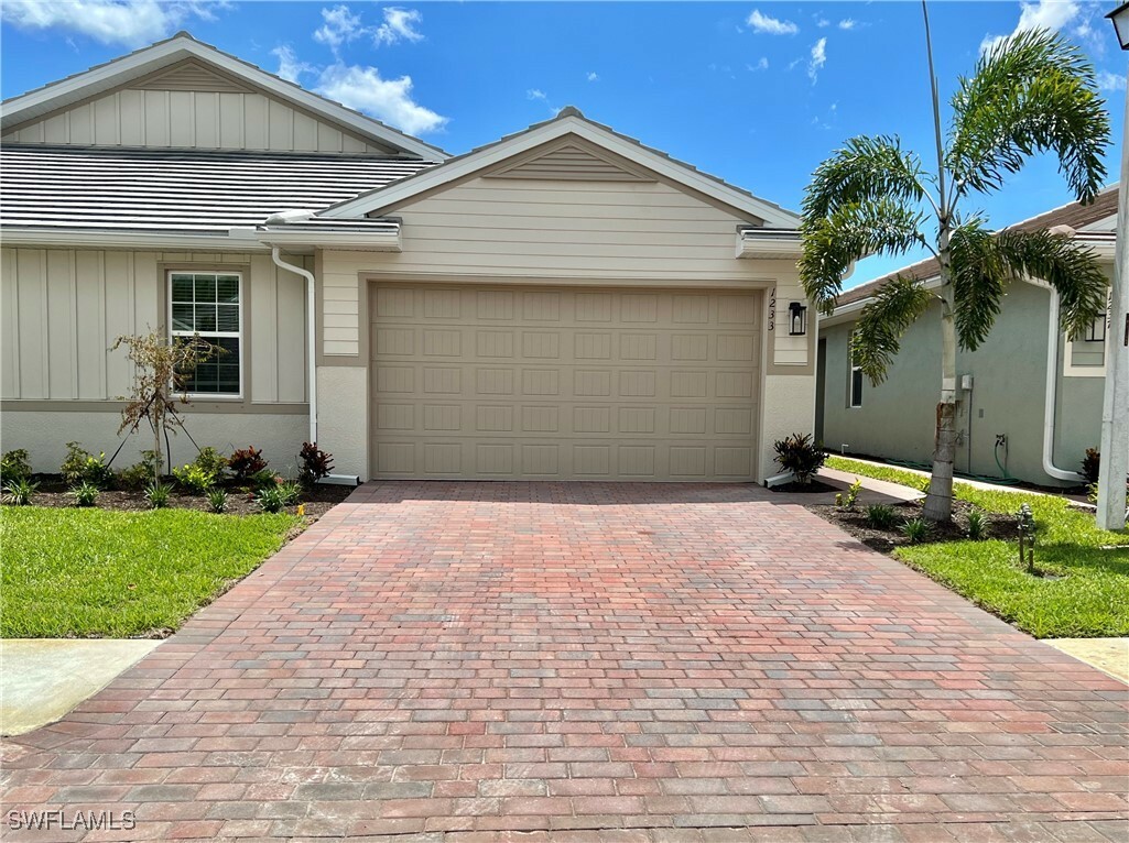 Property Photo: 1233 Enbrook Loop FL 34114
