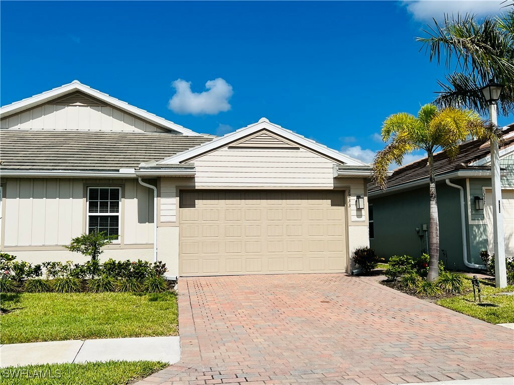 Property Photo: 1233 Enbrook Loop FL 34114