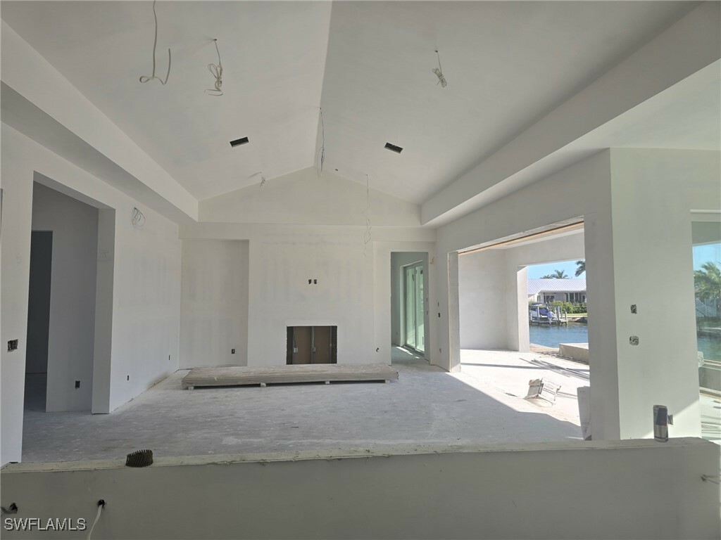Property Photo: 218 Dan River Court FL 34145
