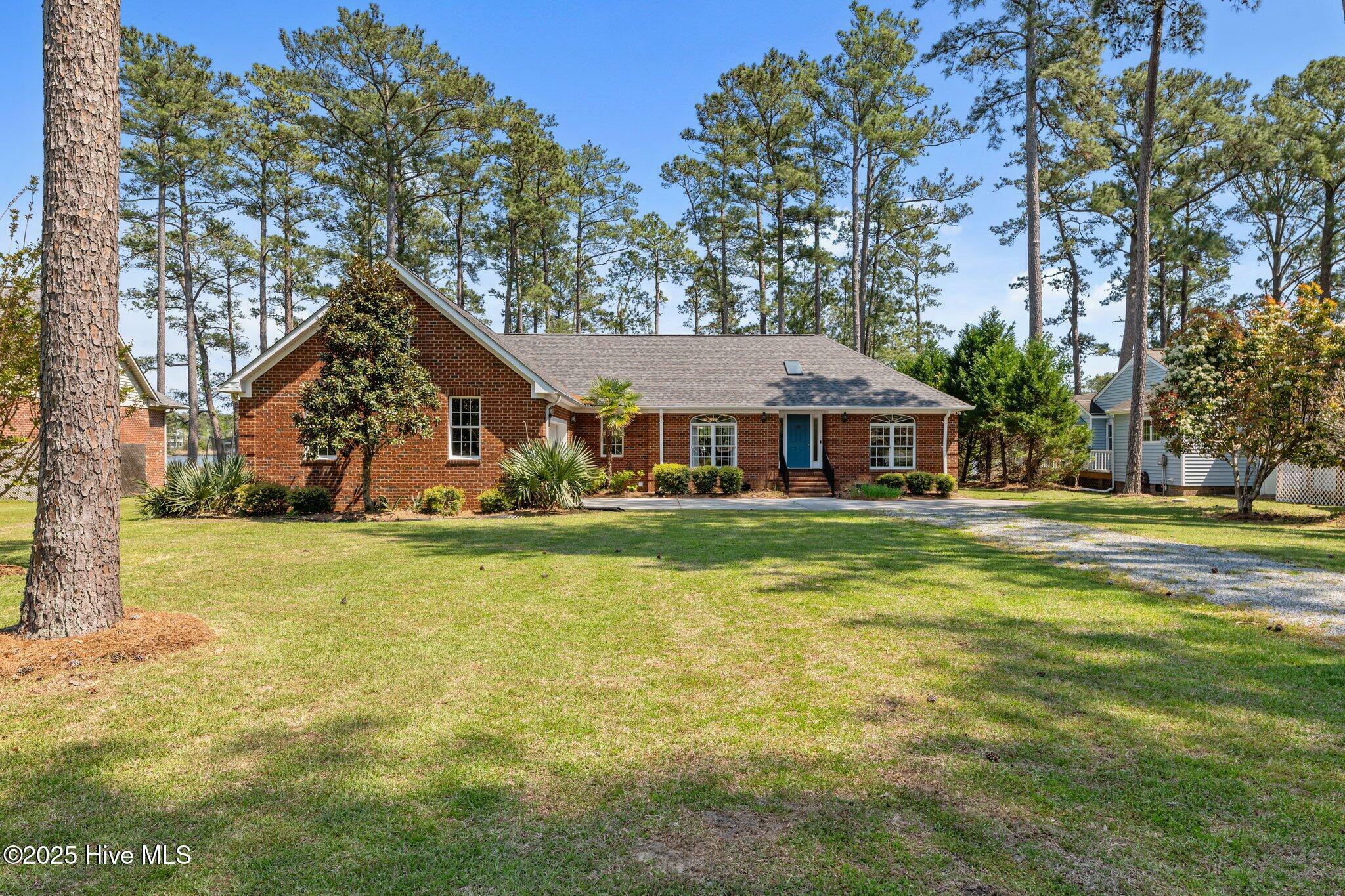 Property Photo: 52 Shore Drive E NC 28571