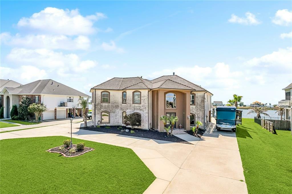Property Photo: 121 Marlin Drive LA 70461