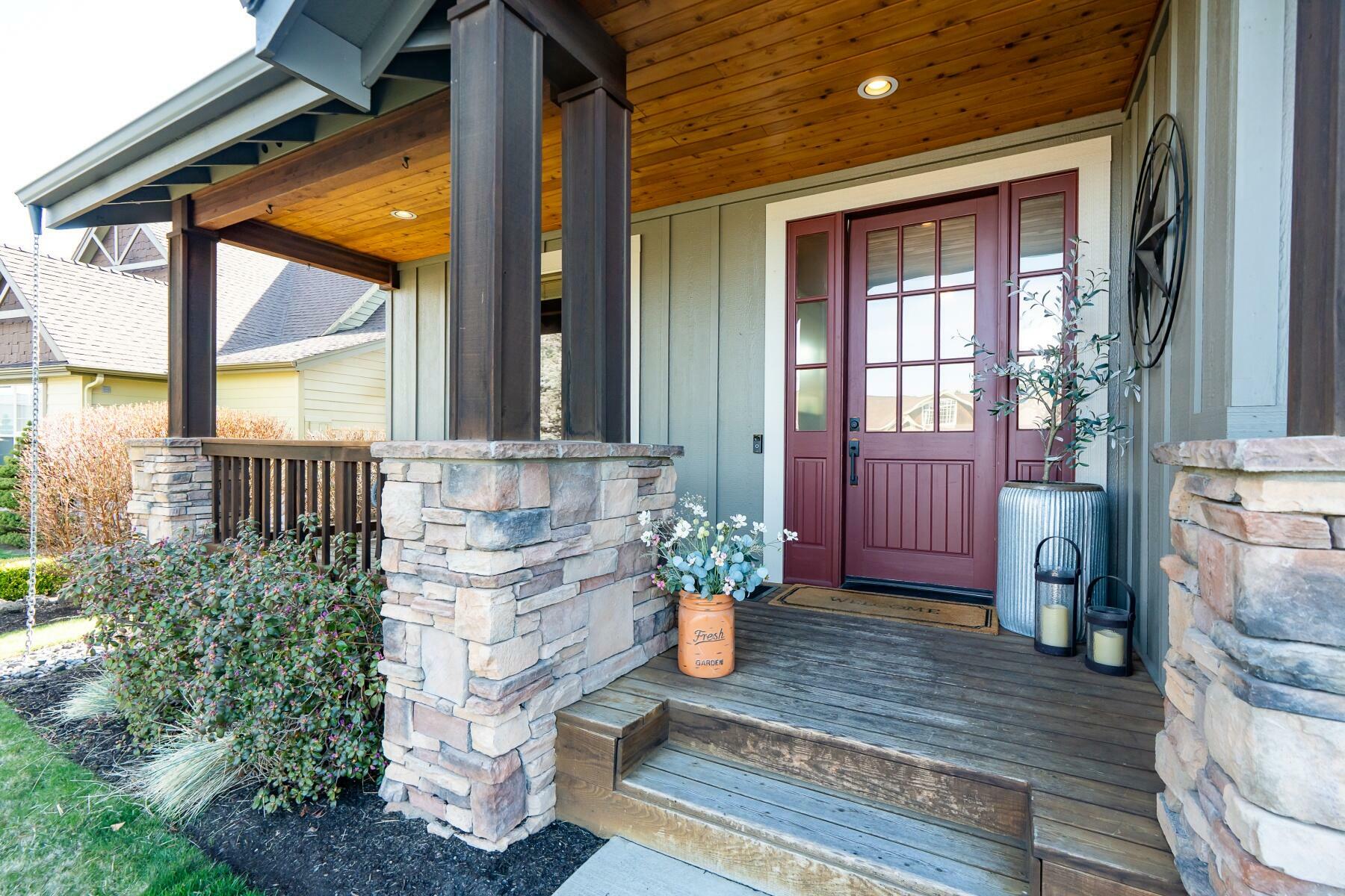 Property Photo: 61148 Hilmer Creek Drive OR 97702