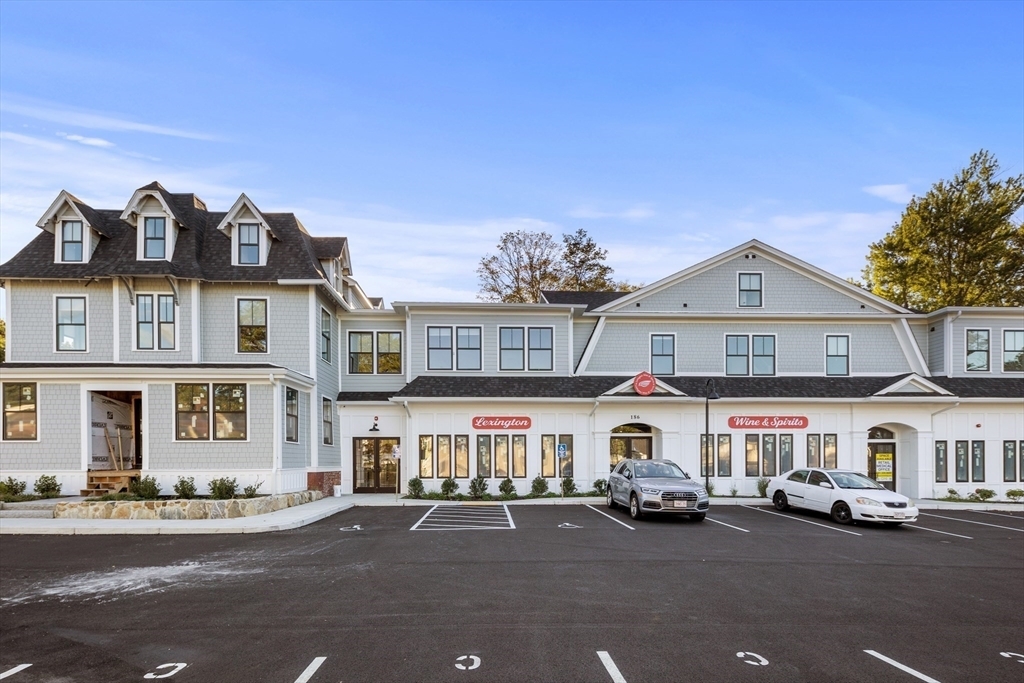 Property Photo: 186 Bedford St 206 MA 02420