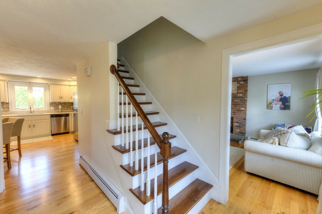 Property Photo: 6 Bailin Dr MA 01604