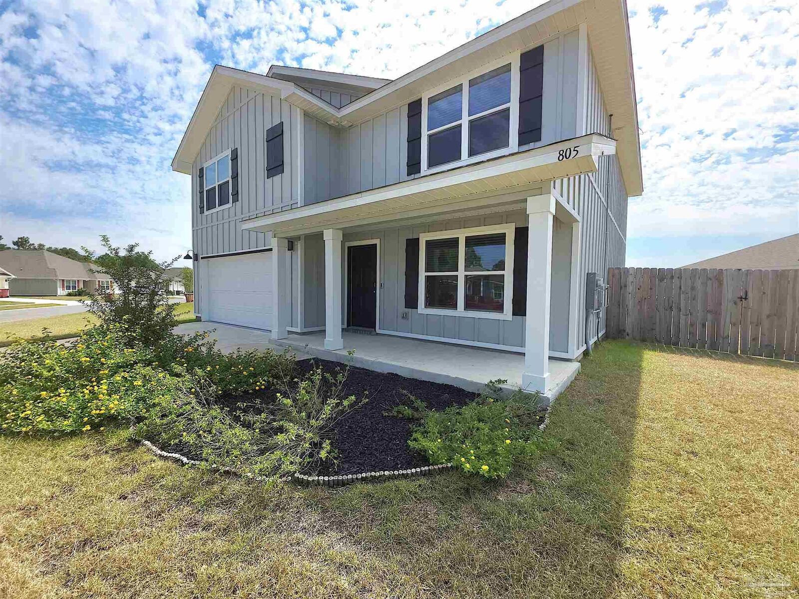 Property Photo:  805 Otto Loop  FL 32539 