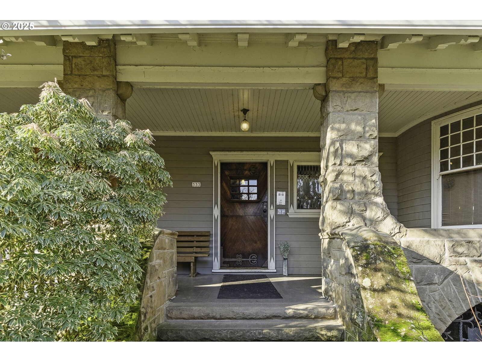 Property Photo:  333 NW 20th Ave 2  OR 97209 