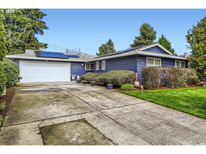 20745 SW Rosa Dr  Beaverton OR 97078 photo
