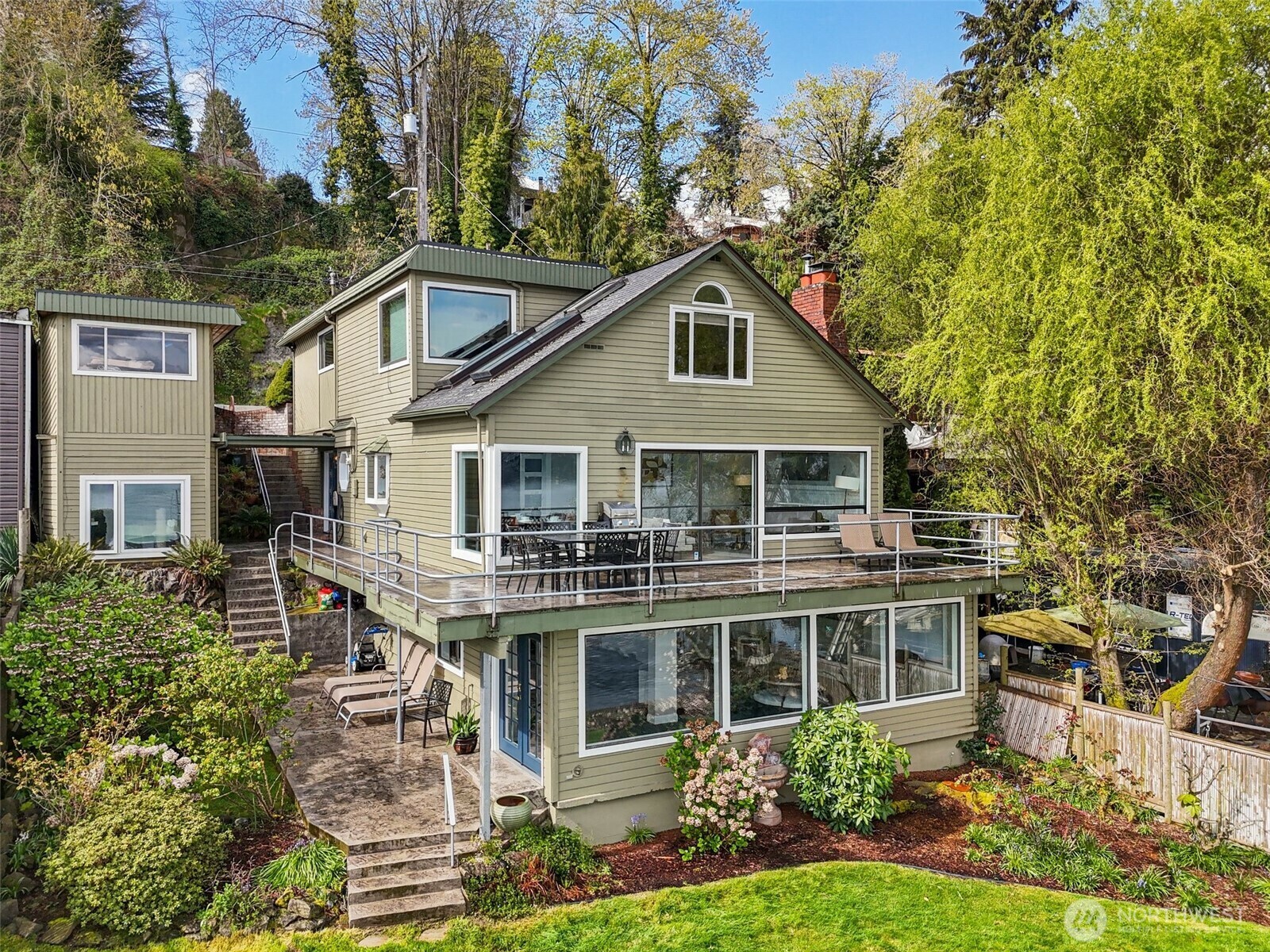 Property Photo: 9750 Rainier Avenue S WA 98118