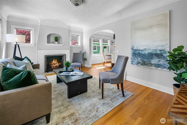 Property Photo:  7025  8th Avenue NW  WA 98117 