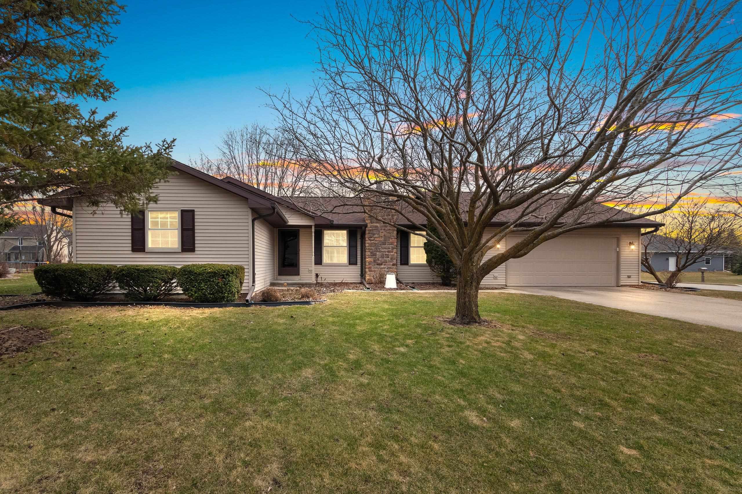 976 Stuart Court  Neenah WI 54956 photo