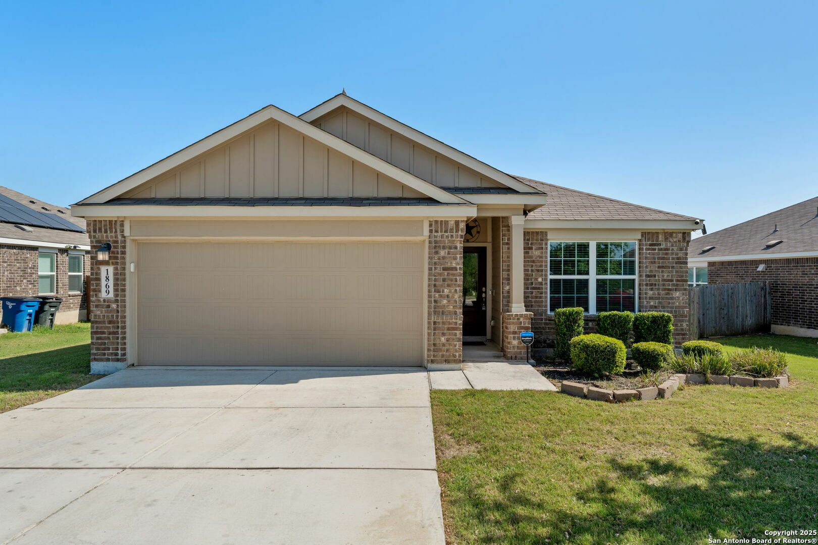 Property Photo: 1869 Abigail Ln TX 78130