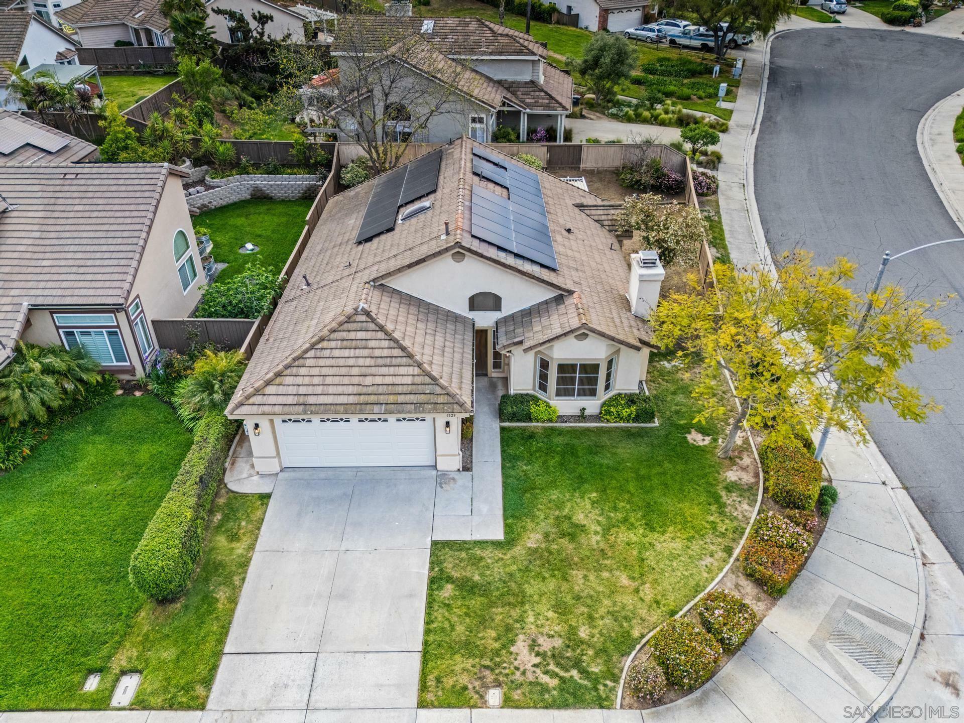 Property Photo: 1123 Rocky Point Way CA 92026
