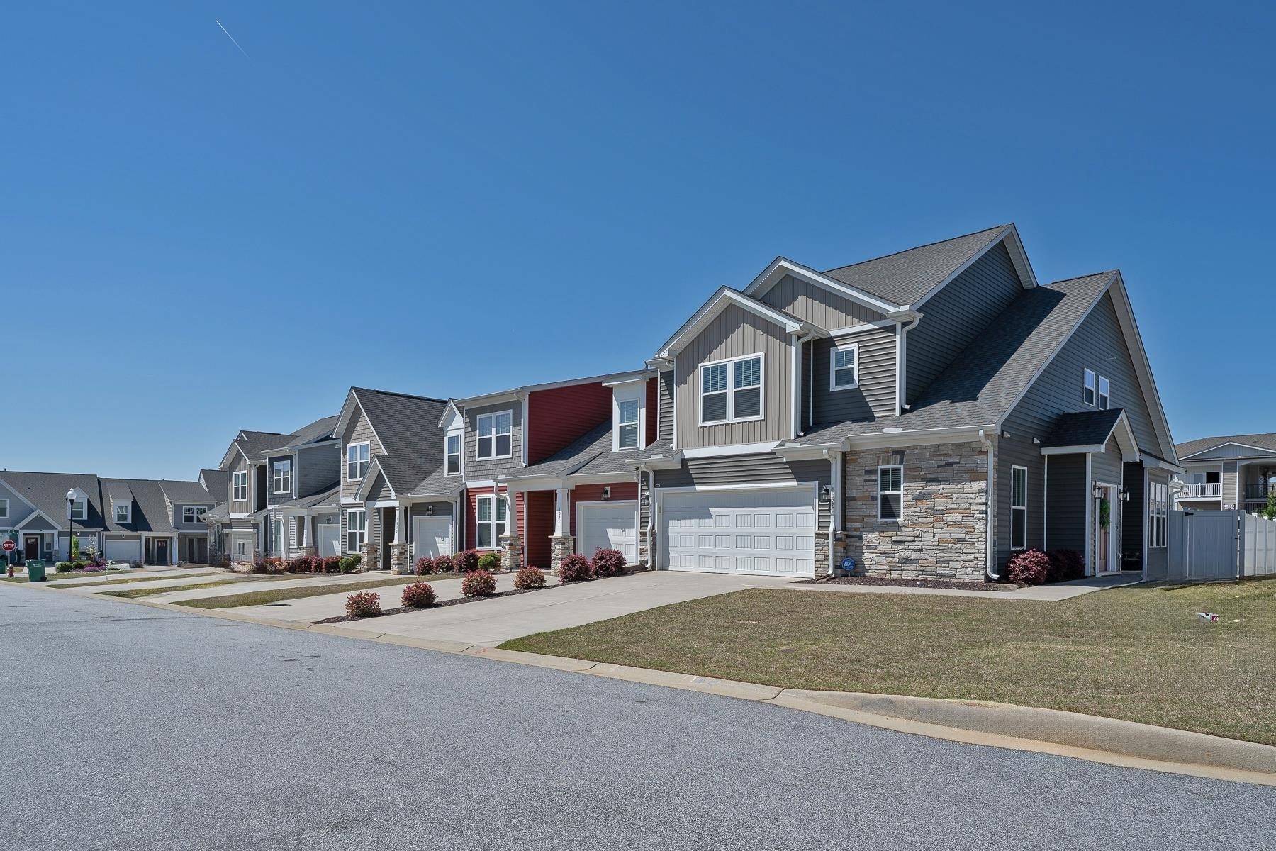 Property Photo: 1024 Glohaven Way SC 29316