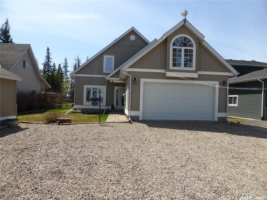 Property Photo:  2004 Spruce Crescent  SK S0M 1J0 