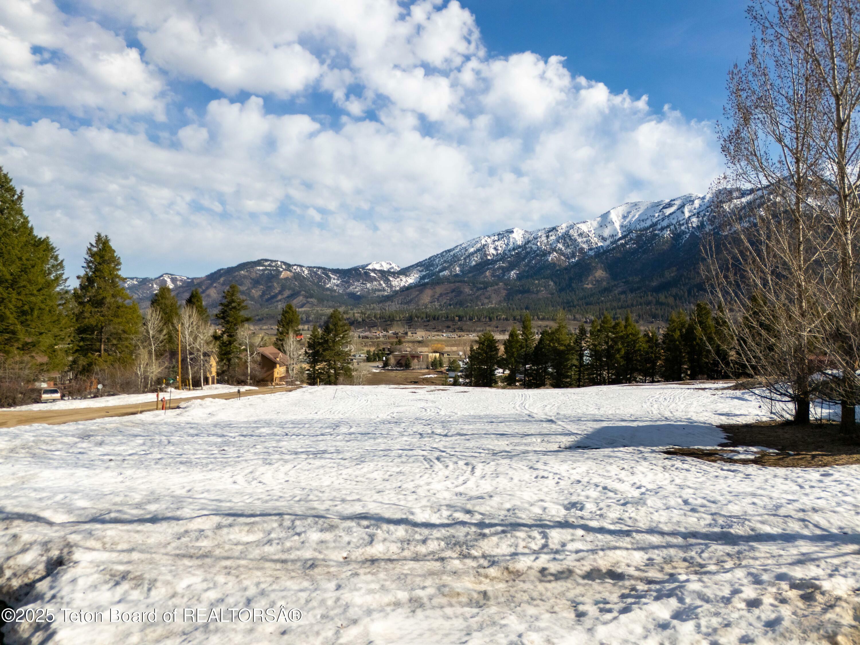 Property Photo: 626 Grandview Dr WY 83128