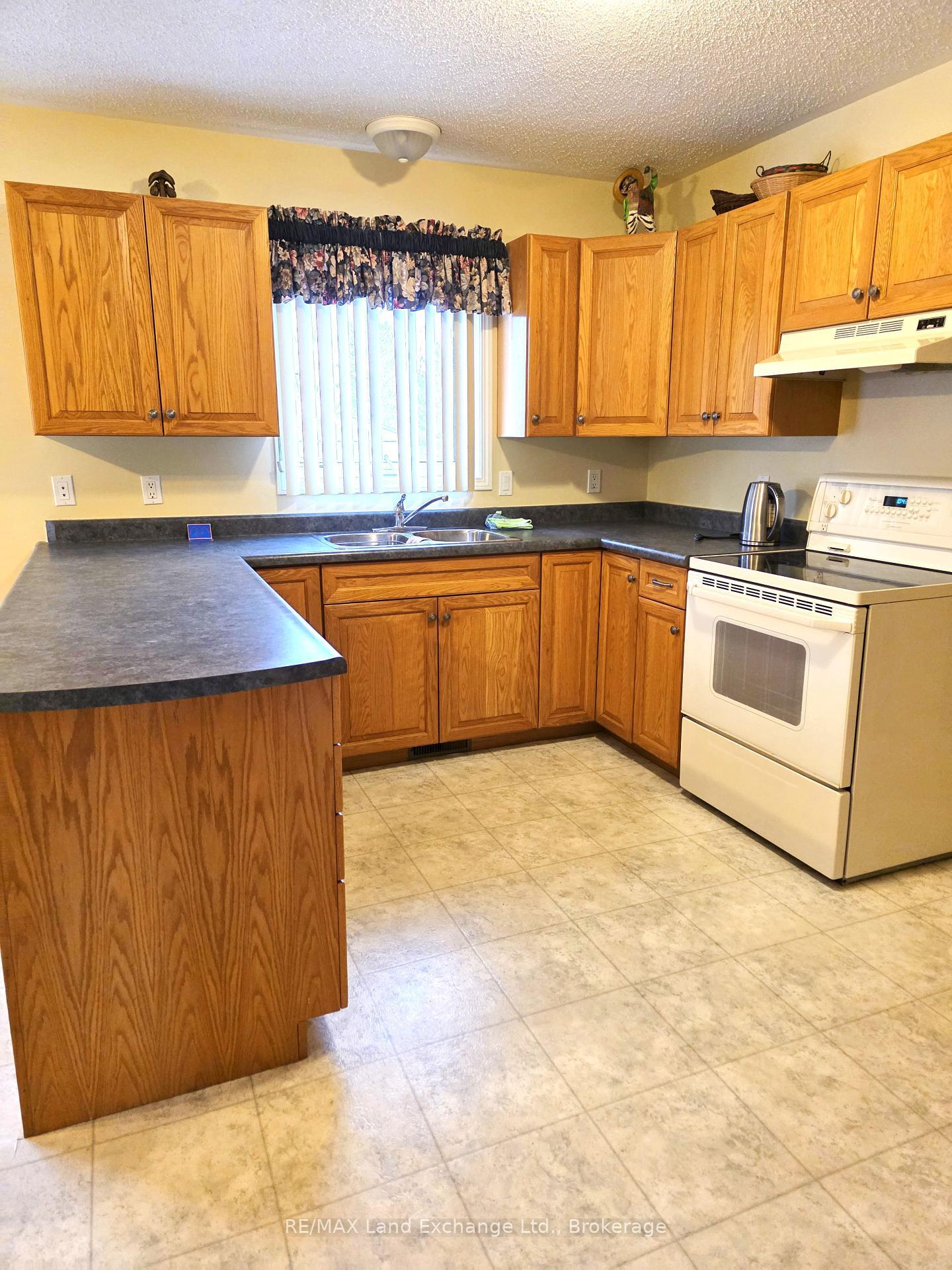 Property Photo: 29 Memorial Park Drive ON N0G 2T0