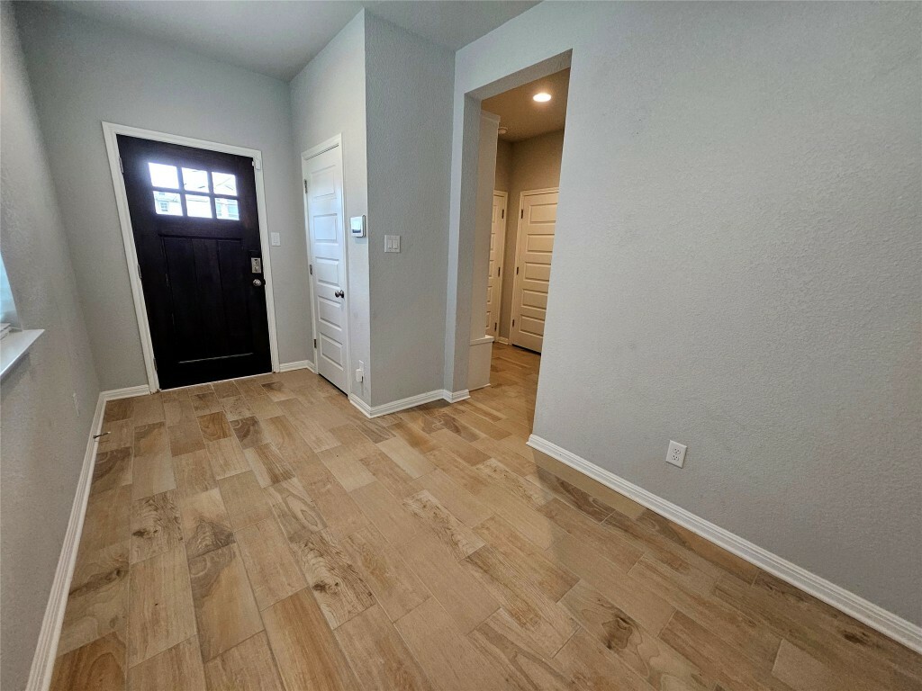 Property Photo: 200 Wild Wind Trail TX 76537