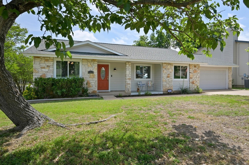 Property Photo: 11813 Buggy Whip Trail TX 78750