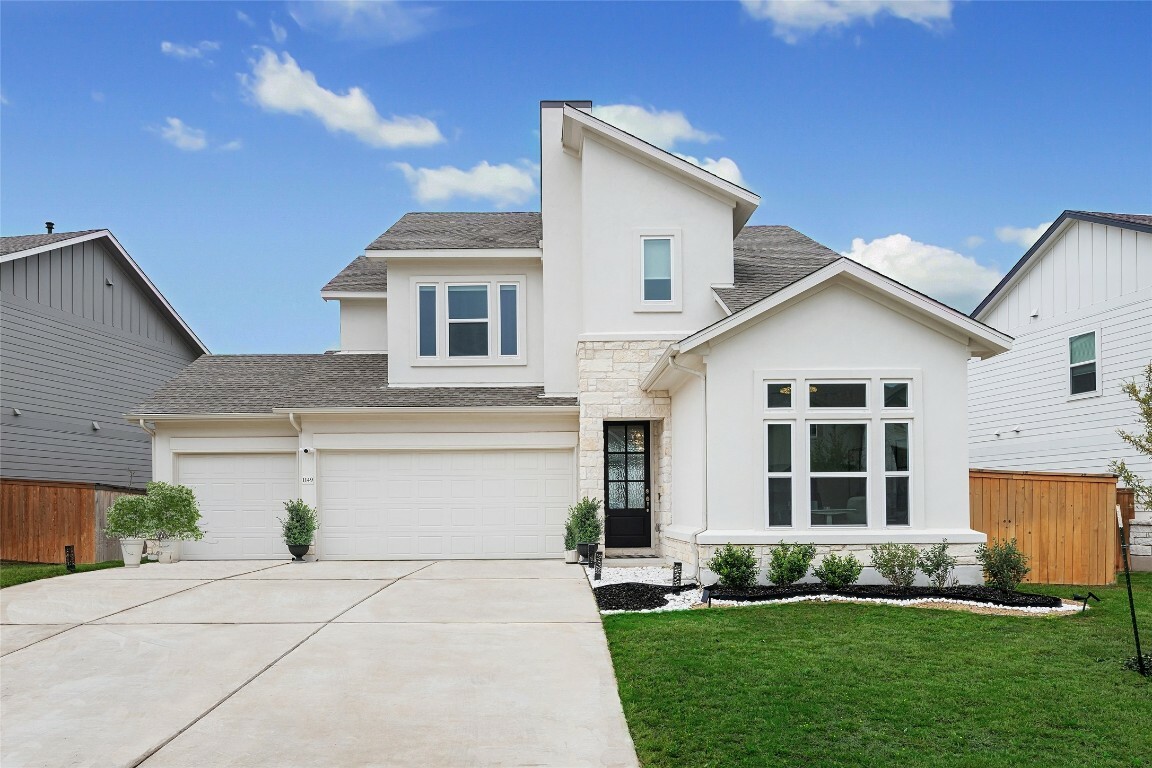 Property Photo: 1149 N Sage Thrasher Circle TX 78620