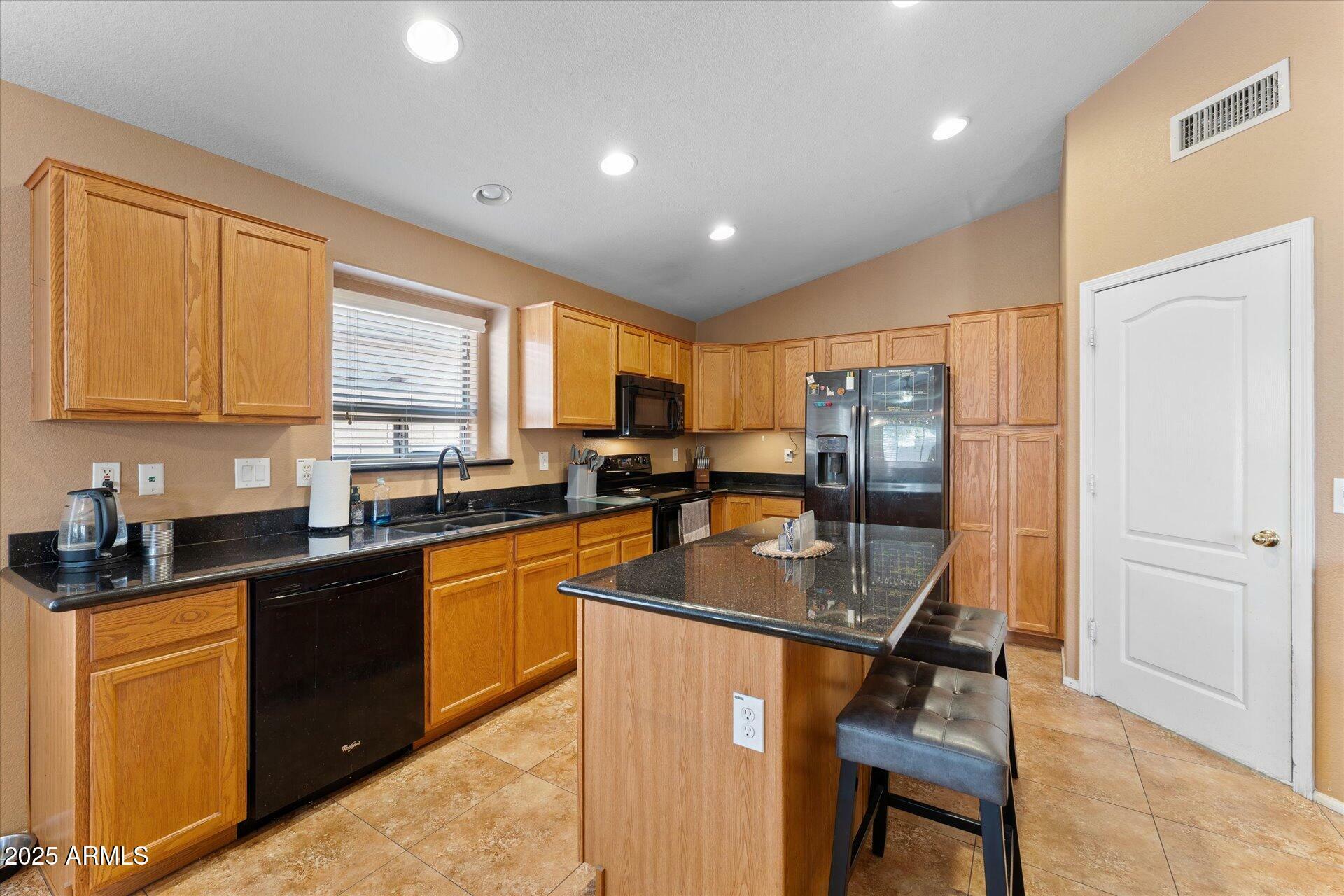 Property Photo:  21130 E Camina Plata --  AZ 85142 