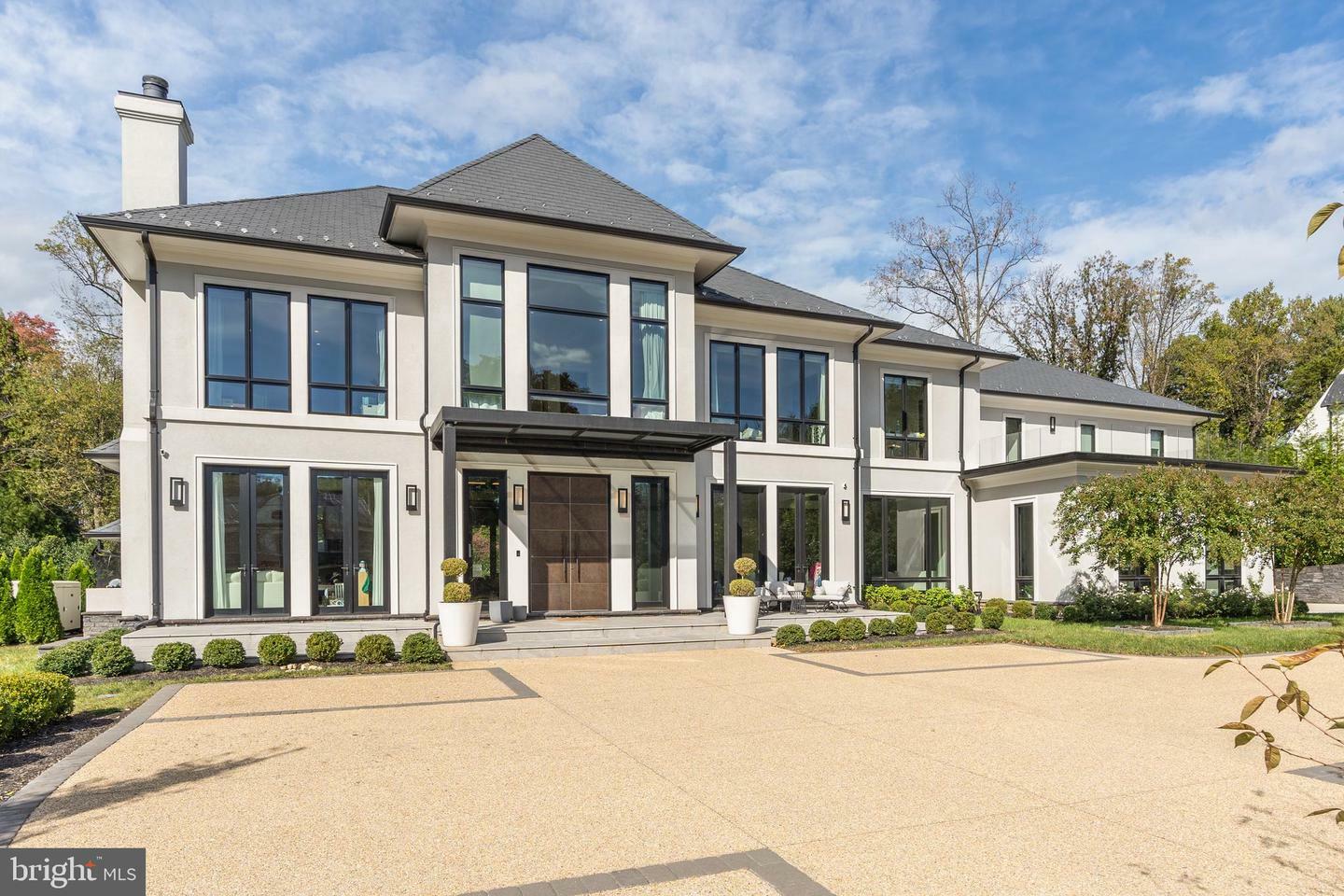 Property Photo: 1020 Langley Hill Drive VA 22101