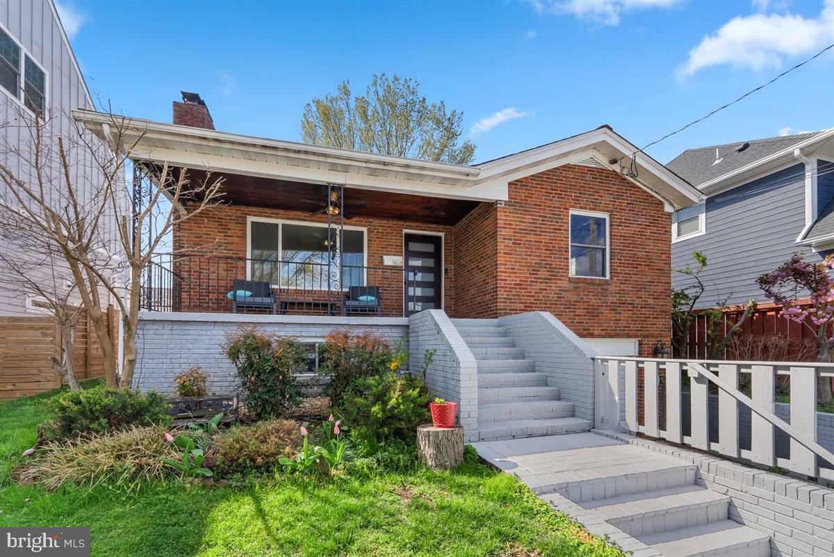 Property Photo: 1628 12th Street S VA 22204